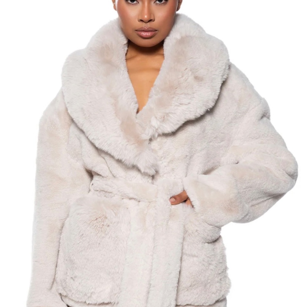 NWT Akira Faux Fur Jacket S